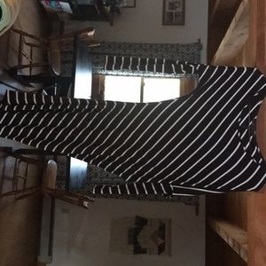 BCBGMAXAZRIA black shirt stripped fitted dress